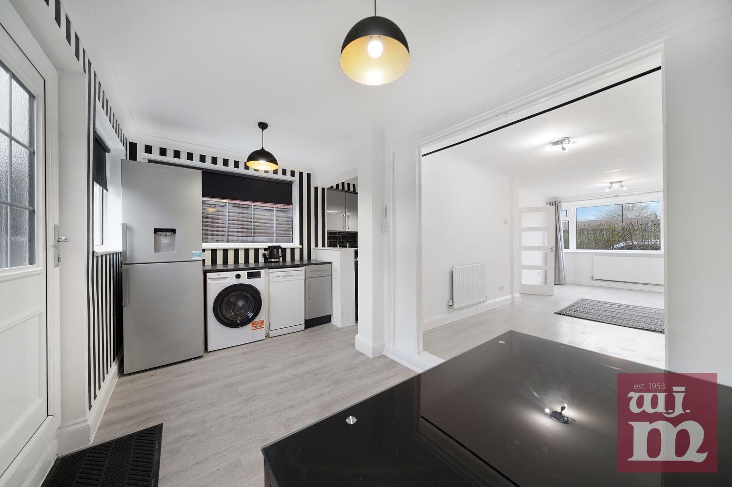 3 bed property in Southern Road, Plaistow